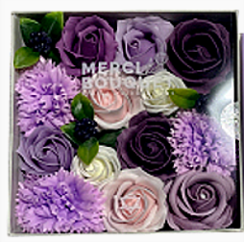 Fotografie Merci Bouquet Luxusní mýdlové květy Dárkový box 15 x 15 cm Levandulové Růže
